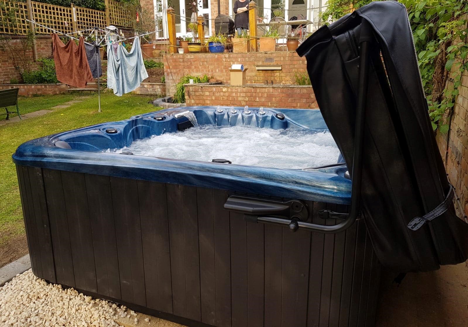 Rose 6 Seat Hot Tub Delivered Rugby